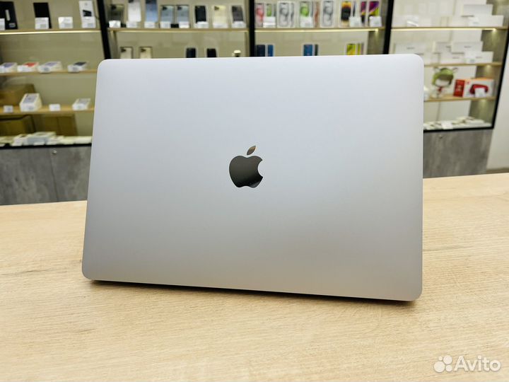 Apple macbook pro 13 2022 m2 256 по чеку 122т.р