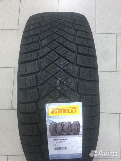 Pirelli Winter Ice Zero 215/55 R17 98H