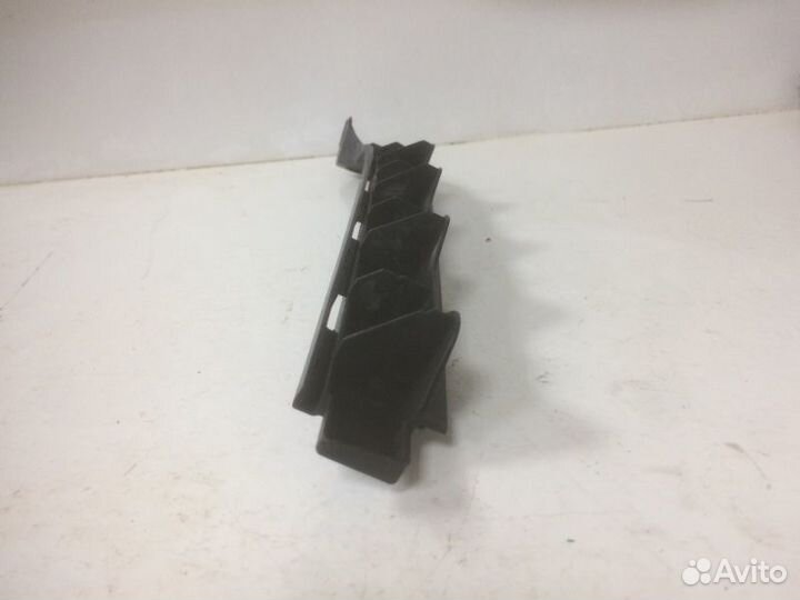 Кронштейн задний правый Skoda Octavia A5 2009-2012