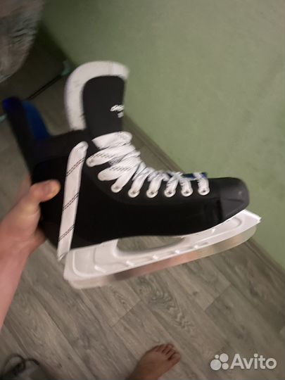 Коньки хоккейные 42 размер