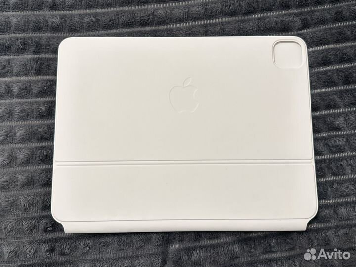 Apple magic keyboard iPad 11 white