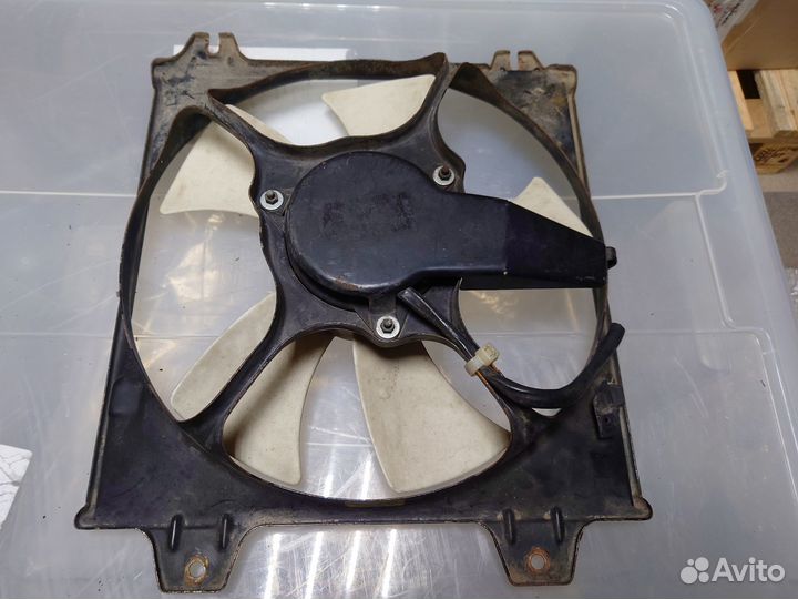 Вентилятор охлаждения двигателя Mitsubishi Eclipse