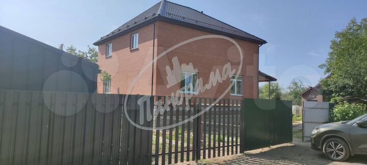 Дом 189,4 м² на участке 7,5 сот.