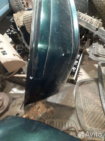 Бампер задний mitsubishi carisma