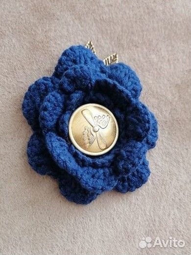 Вязанные броши