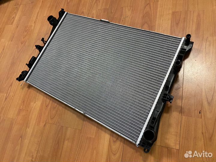Радиатор охлаждения Mercedes W213 W205 W222 W253