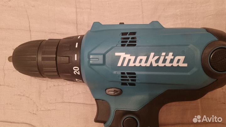 Шуруповерт Makita DF0300