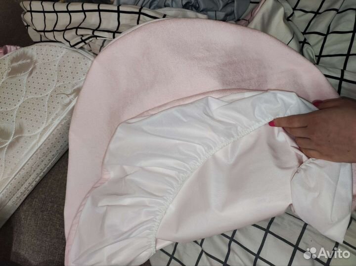 Непромокаемый наматрасник круглый и простынь