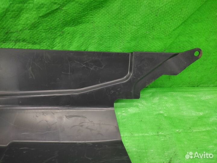 Пыльник двигателя лев. Dodge Caliber