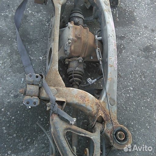 Подрамник toyota mark II GX100 1G-FE