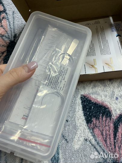 Набор хирургических инструментов и игл