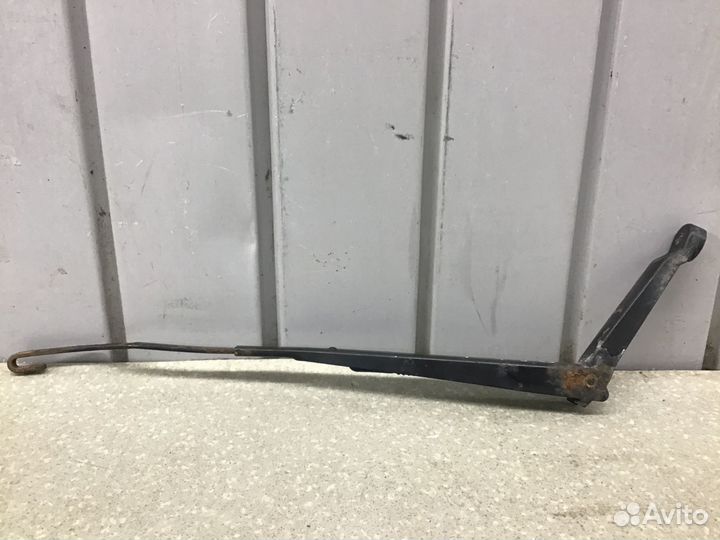 Поводок стеклоочистителя передний левый Chevrolet