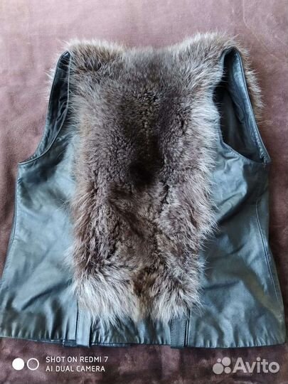 Жилет для девушки