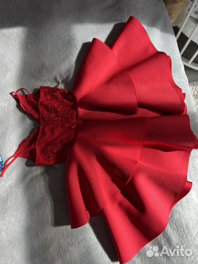 Вечернее мини платье красное выпускной