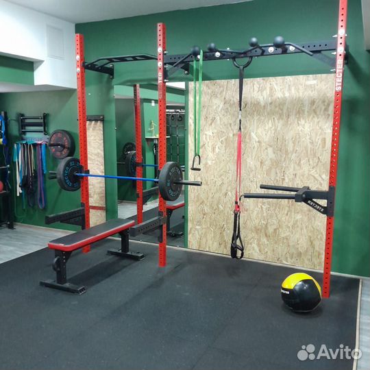 Спортивный уголок. Силовая рама. Спортинвентарь