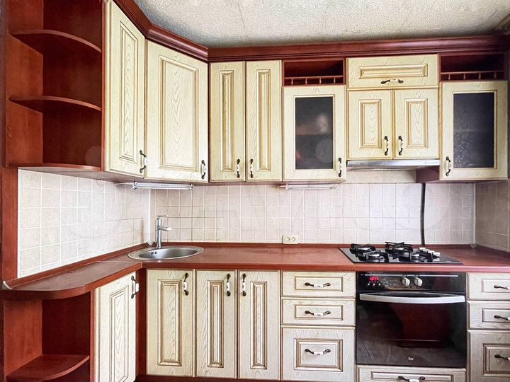 4-к. квартира, 74 м², 1/5 эт.