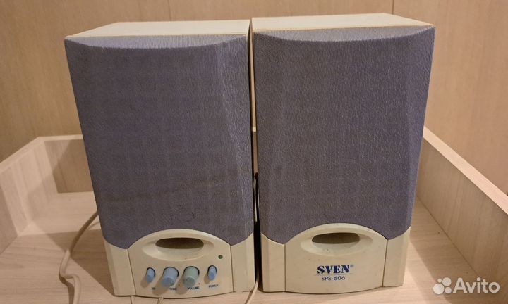 Продам колонки Sven SPS-606