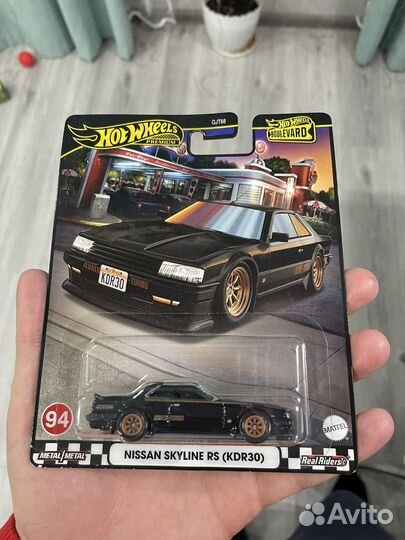 Hot wheels premium 1:64