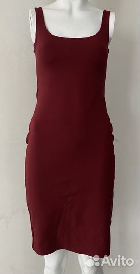 Платье силуэтное