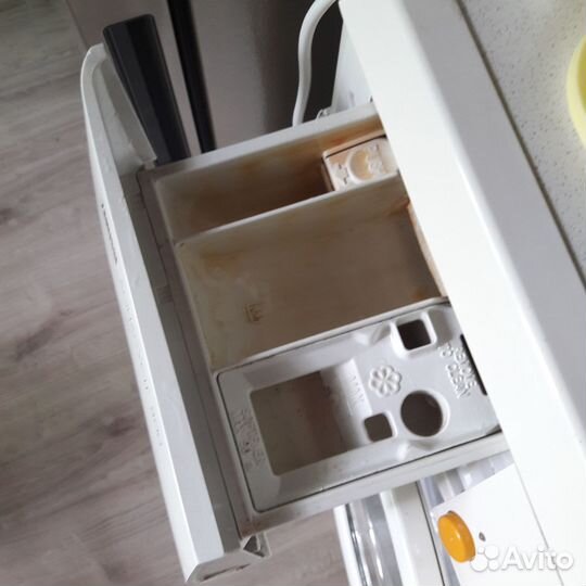 Стиральная машина zanussi