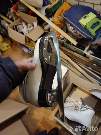 Коньки фигурные женские 35р