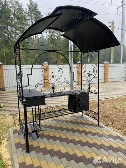 Мангал кованый с крышей