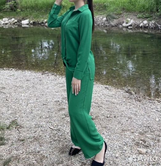 Брючный костюм женский 42 44