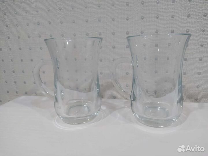 Армуды и кофейные чашечки