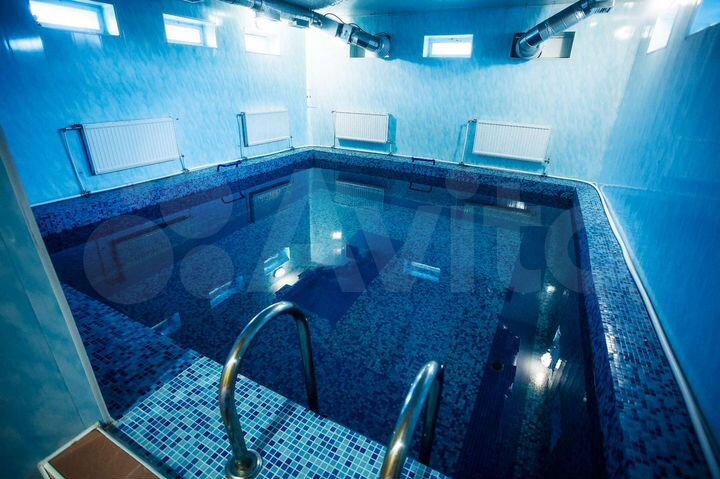 Коттедж 246 м² на участке 10 сот.