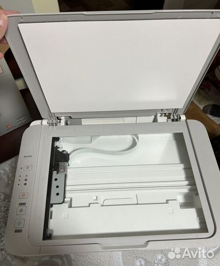 Цветной лазерный принтер - сканер canon