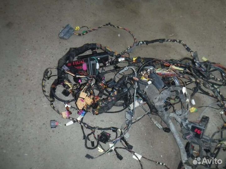 Коса подкапотная Volkswagen Tiguan cava 2009