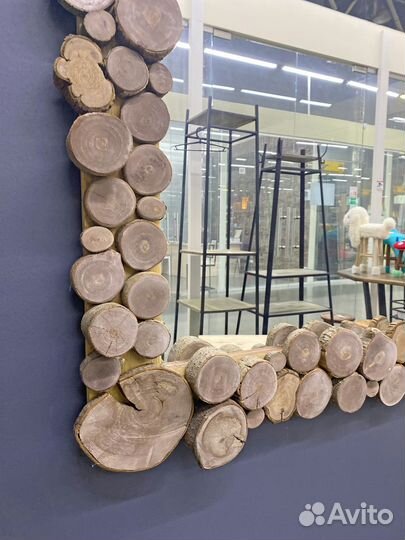 Декоративное зеркало из дерева