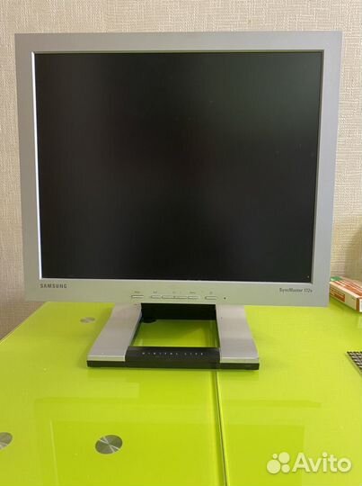 Монитор Samsung 172 В