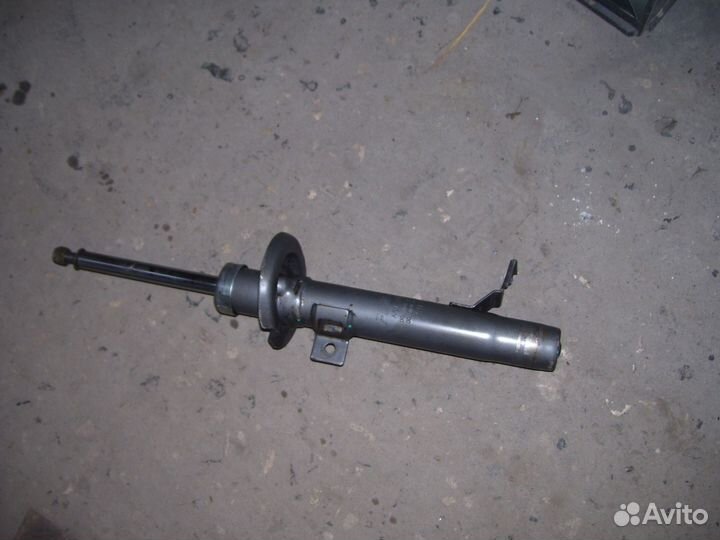 Форд фьюжен стойка правая