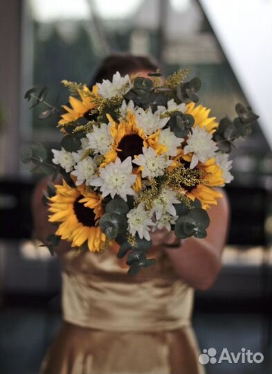 Букет из подсолнухов