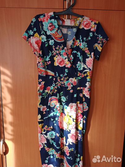 Платье женское 46 размер