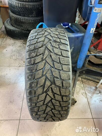 Dunlop SP Winter Ice 02 235/45 R17 97T