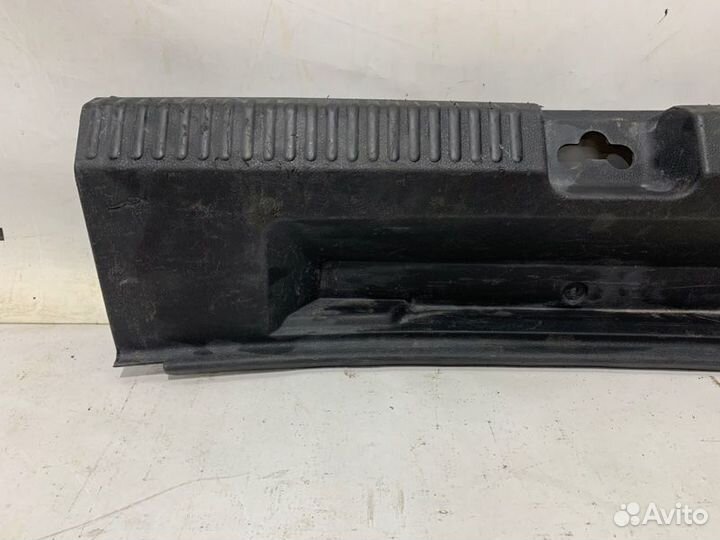 Накладка задней панели Volkswagen Polo sedan (MK5)