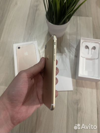 iPhone 7, 32 ГБ
