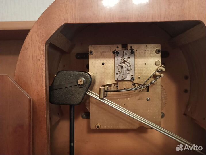 Настольные часы с боем Янтарь