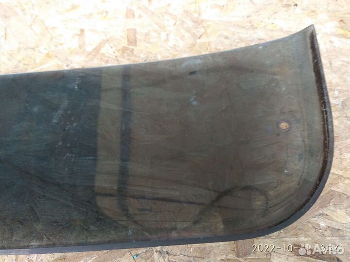 Ветровик пластик W123