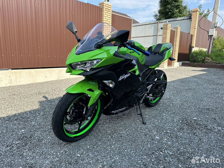 Kawasaki ninja 400