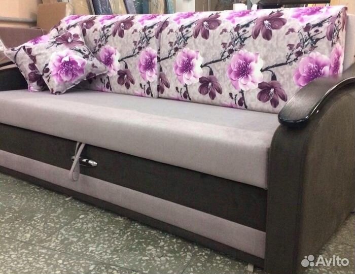 Диван