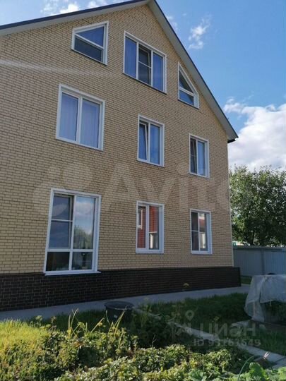 Коттедж 270 м² на участке 6 сот.