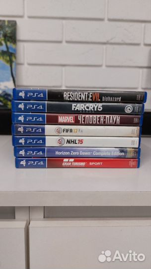 Игровая приставка ps4 slim с играми и 2 джостика