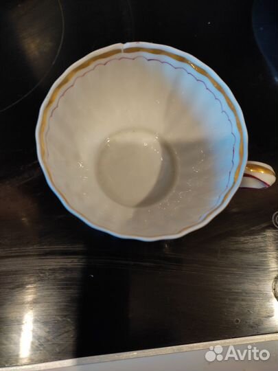 Неполный антикварный чайный сервиз