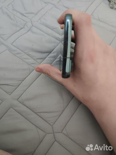 Samsung Galaxy S22, 8/256 ГБ