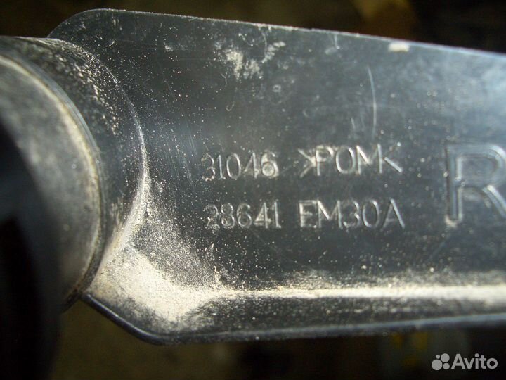 Омыватель фары правой ниссан Тиида с 07