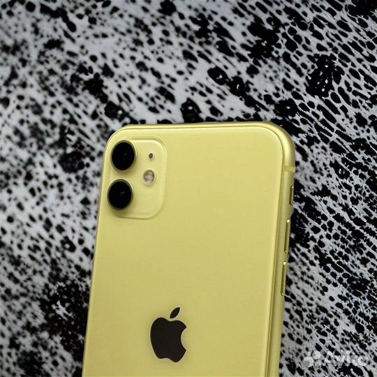 iPhone 11, 64 ГБ