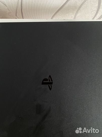 Sony playstation 4 PS4 slim + 2 джойстика и игры